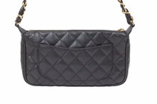 Load image into Gallery viewer, CHANEL シャネル 月見型 ポーチ ワンショルダー キャビアスキン 7番台 美品 中古 50607