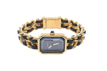 Load image into Gallery viewer, CHANEL シャネル プルミエール 腕時計 GP ゴールド ブラック チェーン クォーツ サイズM 美品 中古 50620
