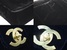 Load image into Gallery viewer, CHANEL シャネル マドモアゼル チェーン ショルダーバッグ 2番台 ロゴ ブラック 鞄 ココマーク 黒 斜め掛け 良好 中古 51007