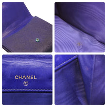Load image into Gallery viewer, CHANEL シャネル キャビアスキン4055304 財布 ２つ折り財布 ブルー系 ココマーク 箱付き ギャランティーカード 中古 51044