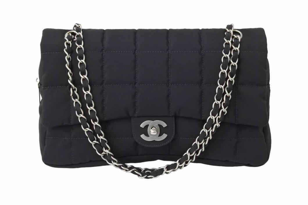 CHANEL シャネル マトラッセ チョコバー ショルダーバッグ 7番台 ココマーク ナイロン ブラック シルバー金具 美品 中古 51078