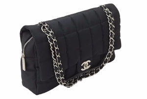 CHANEL シャネル マトラッセ チョコバー ショルダーバッグ 7番台 ココマーク ナイロン ブラック シルバー金具 美品 中古 51078