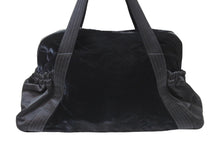 Load image into Gallery viewer, CHANEL シャネル ココマーク ミニボストンバッグ ハンドバッグ 9番台 サテン ファー ブラック シルバー金具 美品 中古 51079