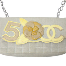 Load image into Gallery viewer, CHANEL シャネル ショルダーバッグ No.5 カメリア ココマーク 10番台 キャンバス パテントレザー イエロー ベージュ 良品 中古51125