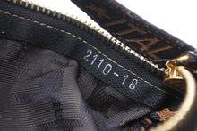 Load image into Gallery viewer, FENDI フェンディ ハンドポーチ ミニポーチ ズッカ柄 イタリア製 レザー キャンバス ブラウン ゴールド金具 美品 中古 51142