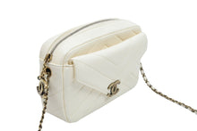 Load image into Gallery viewer, CHANEL シャネル ショルダーバッグ チェーンショルダー ココマーク 22番台 ホワイト ゴールド金具 良品 中古 51145