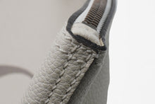 Load image into Gallery viewer, GUCCI グッチ クラッチバッグ ブランドヴィンテージロゴ H023872322 レザー ホワイト レッド グリーン ゴールド 美品 中古 51183