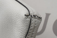Load image into Gallery viewer, GUCCI グッチ クラッチバッグ ブランドヴィンテージロゴ H023872322 レザー ホワイト レッド グリーン ゴールド 美品 中古 51183