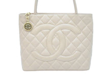 Load image into Gallery viewer, CHANEL シャネル 復刻トート 8番台 ハンドバッグ ココマーク キャビアスキン ベージュ シルバー金具 美品 中古 51230