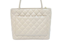 Load image into Gallery viewer, CHANEL シャネル 復刻トート 8番台 ハンドバッグ ココマーク キャビアスキン ベージュ シルバー金具 美品 中古 51230