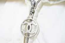 Load image into Gallery viewer, CHANEL シャネル スポーツライン リブニット 切り替え ダウン コート 00A ココマーク P16402W02678 サイズ36 中古 51470