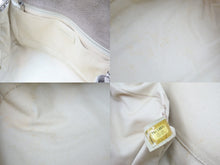 Load image into Gallery viewer, CHANEL シャネル マトラッセ ワイルドステッチチェーンショルダー 16番台 ベージュ シルバー金具 中古 51559