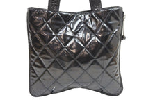 Load image into Gallery viewer, CHANEL シャネル トートバッグ 2009年 13番台 13515609 エナメル ブラック ココマーク マトラッセ 中古 51583