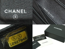 Load image into Gallery viewer, CHANEL シャネル 二つ折り財布 小銭入れ 12番台 2008年 ココマーク ブラック レザー 良品 51602 中古