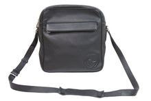 Load image into Gallery viewer, GUCCI グッチ ショルダーバッグ GGロゴ ブラック レザー 337084 シルバー金具 イタリア製 美品 中古 51715