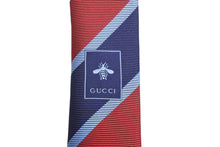 Load image into Gallery viewer, Gucci グッチ ネクタイ 紳士 極美品 ストライプ レッド ブルー GGマーク イタリア製 148x7cm 中古 51803