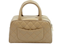 Load image into Gallery viewer, CHANEL シャネル ヴィンテージ ハンドバッグ ミニボストン キャビアスキン 8番台 ベージュ ゴールド金具 美品 中古 51883