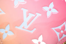 Load image into Gallery viewer, バレンタイン限定 LOUIS VUITTON ルイヴィトン コインケース ヴェルニ ポルトモネクール M64167 ゴールド金具 美品 中古 51928