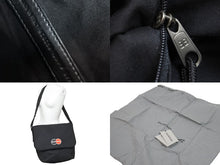 Load image into Gallery viewer, BALENCIAGA バレンシアガ ナイロンショルダーバッグ 斜めがけ 620258 1000 V 527505 ブラック レッド ホワイト 美品 中古 51973