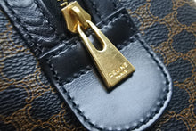 Load image into Gallery viewer, CELINE セリーヌ ハンドバッグ ボストンバック M97/2 マカダム柄 ゴールド金具 PVC レザー ブラック 美品 中古 52037