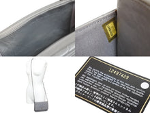 Load image into Gallery viewer, CHANEL シャネル 長財布 チェーンウォレット フラップ 12番台 2008年 グレインカーフレザー グレー シルバー金具 美品 中古 52095