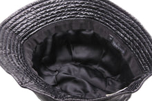 Load image into Gallery viewer, 極美品 CHANEL シャネル バケットハット エナメル パテント ブラック プレートロゴ サイズ59 中古 52161