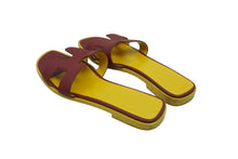 Load image into Gallery viewer, HERMES エルメス オラン サンダル 151213Z サイズ36 レディース ボルドー系 イエロー系 美品 中古 52230