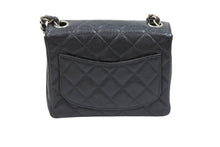 Load image into Gallery viewer, CHANEL シャネル ミニマトラッセ チェーンショルダーバッグ ココマーク 6番台 キャビアスキン ブラック シルバー 美品 中古 52267