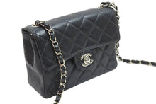 Load image into Gallery viewer, CHANEL シャネル ミニマトラッセ チェーンショルダーバッグ ココマーク 6番台 キャビアスキン ブラック シルバー 美品 中古 52267