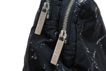 Load image into Gallery viewer, CHANEL シャネル バックパック ブラック ホワイト 6番台 ナイロン 旧トラベルライン 中古 52314