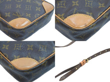 Load image into Gallery viewer, LOUIS VUITTON ルイ・ヴィトン モノグラム ダヌーブ ショルダーバッグ M45266 ゴールド金具 ロゴ 良品 中古 52329