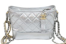 Load image into Gallery viewer, CHANEL シャネル ショルダーバッグ ガブリエル ヴィンテージカーフ チェーンショルダーバッグ 24番台 シルバー×ゴールド金具