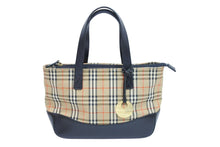 Load image into Gallery viewer, BURBERRY バーバリー トートバッグ ノバチェック柄 コットンキャンバス チャーム付き ゴールド金具 美品 中古 52343
