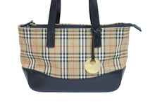 Load image into Gallery viewer, BURBERRY バーバリー トートバッグ ノバチェック柄 コットンキャンバス チャーム付き ゴールド金具 美品 中古 52343
