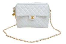 Load image into Gallery viewer, Chanel シャネル チェーンショルダーバッグ キャビアスキン ホワイト ゴールド 2番台 極美品 中古 52363