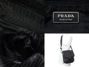 PRADA プラダ ショルダーバッグ V167 三角プレート ブラック ナイロン シルバー金具 イタリア製 良品 中古 52413