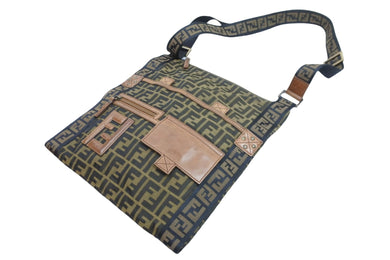 FENDI フェンディ ショルダーバッグ 8BH006 00NY0 FORT2 サコッシュ ズッカ ブラウン ナイロン ゴールド金具 良品 中古 52420