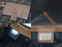 Load image into Gallery viewer, FENDI フェンディ ショルダーバッグ 8BH006 00NY0 FORT2 サコッシュ ズッカ ブラウン ナイロン ゴールド金具 良品 中古 52420