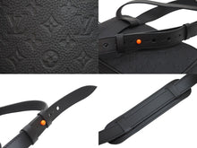 Load image into Gallery viewer, 極美品 LOUIS VUITTON ルイヴィトン ショルダーバッグ M53298 ユティリティ・サイドバッグ トリヨン ブラック金具 中古 52480