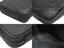 Load image into Gallery viewer, 極美品 LOUIS VUITTON ルイヴィトン ショルダーバッグ M53298 ユティリティ・サイドバッグ トリヨン ブラック金具 中古 52480