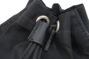 PRADA プラダ 巾着ポーチ NERO トライアングルロゴ ITALY製 テスート ブラック シルバー金具 美品 中古 52625