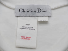 Load image into Gallery viewer, Christian Dior クリスチャンディオール ナンバープレート ロゴ 長袖Ｔシャツ ホワイト キッズ トップス 6A/8A 良品 中古 52704