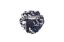 Load image into Gallery viewer, CHANEL シャネル ブローチ カメリア コサージュ 18S ツイード ネイビー ホワイト ブラック シルバー金具 美品 中古 52715