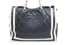 Load image into Gallery viewer, CHANEL シャネル ココマーク チェーントートバッグ 13番台 ラムスキン ブラック ホワイト シルバー金具 中古 52760