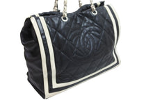 Load image into Gallery viewer, CHANEL シャネル ココマーク チェーントートバッグ 13番台 ラムスキン ブラック ホワイト シルバー金具 中古 52760