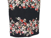 Load image into Gallery viewer, 極美品 DOLCE&amp;GABBANA ドルチェアンドガッバーナ 花柄 スカート ブラック ボトムス シルク F4R12T サイズ38 中古 52827