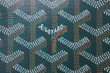 Load image into Gallery viewer, 新品未使用 GOYARD ゴヤール ショルダーバッグ プリュメ ポーチウォレット グリーン PVC レザー シルバー金具 中古 52832