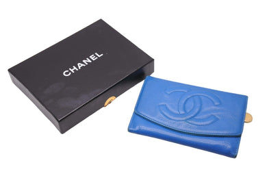 CHANEL シャネル 二つ折り財布 4番台 ギャランティカード シリアルシール付き キャビアスキン ブルー ゴールド金具 良品 中古 52888