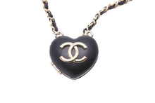 Load image into Gallery viewer, 極美品 CHANEL シャネル ココマーク ハート チェーン ネックレス ロケット ペンダント B22K 48g ブラック ロゴ 中古 53096