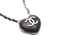 Load image into Gallery viewer, 極美品 CHANEL シャネル ココマーク ハート チェーン ネックレス ロケット ペンダント B22K 48g ブラック ロゴ 中古 53096